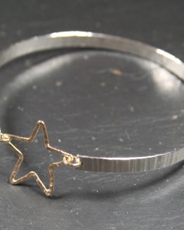 Thick single hammered bangle with gold star link