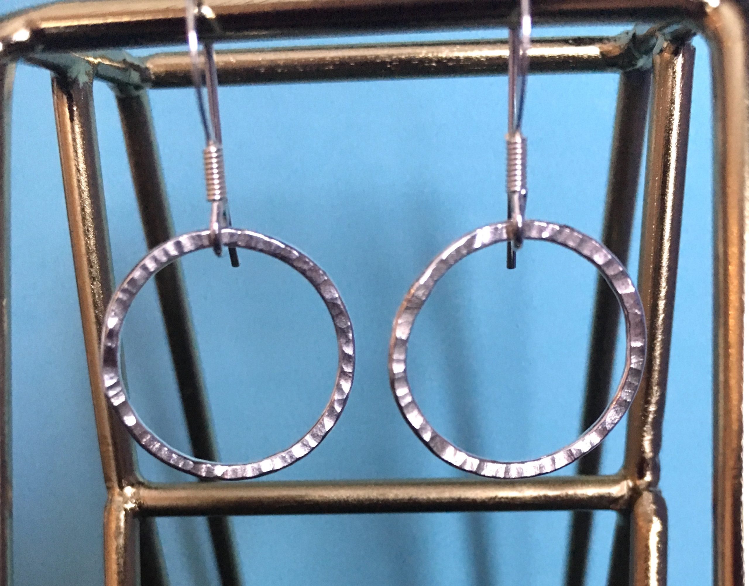 Single link earrings