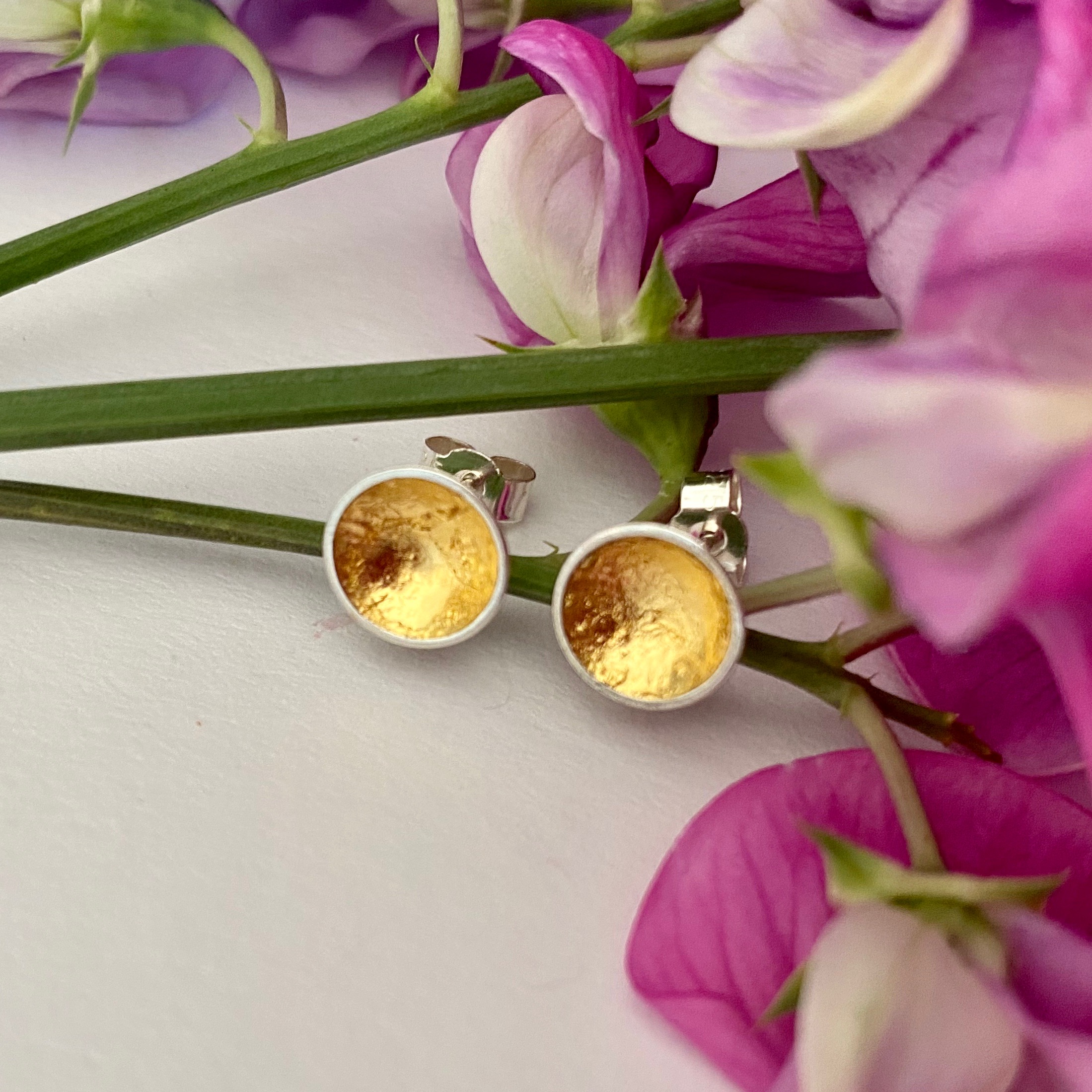 Small gold leaf dome studs