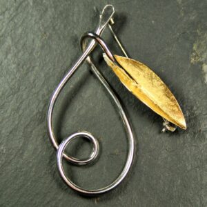 Botanics Loop Brooch