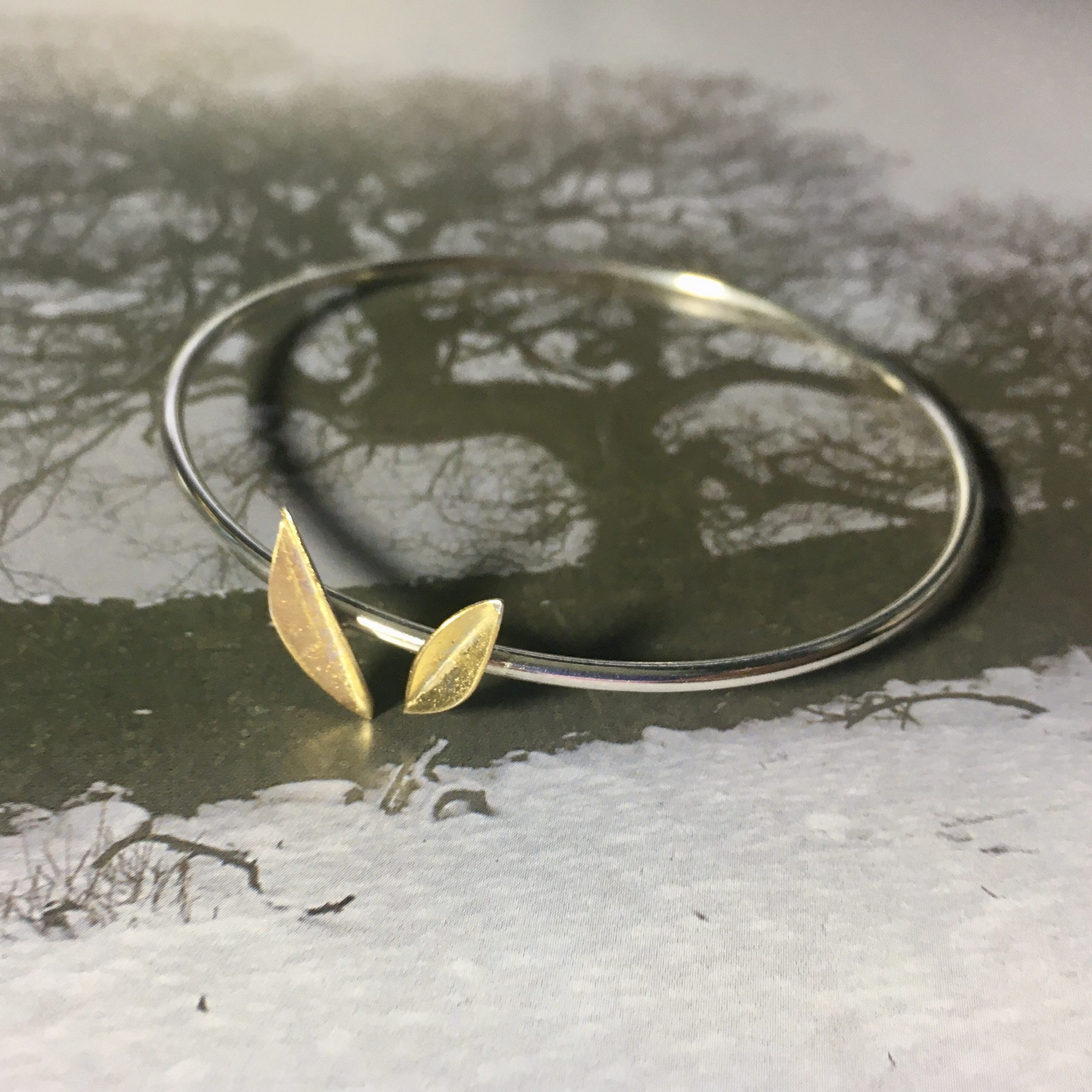 Two leaf bangle