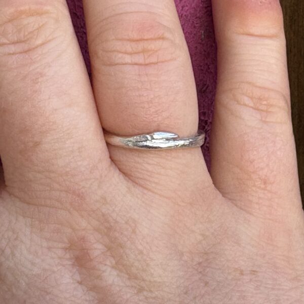 Single cast willow ring band - Image 2